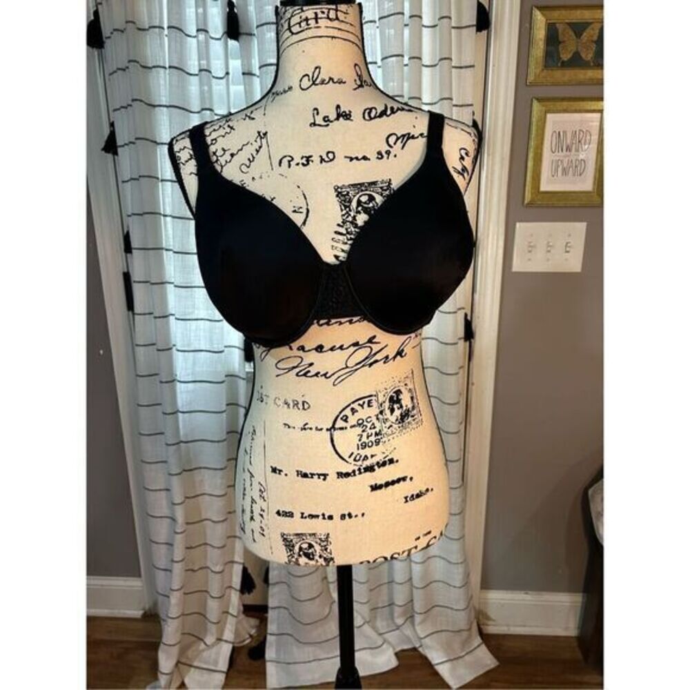 Black Vanity Fair Padded Bra Size 38D